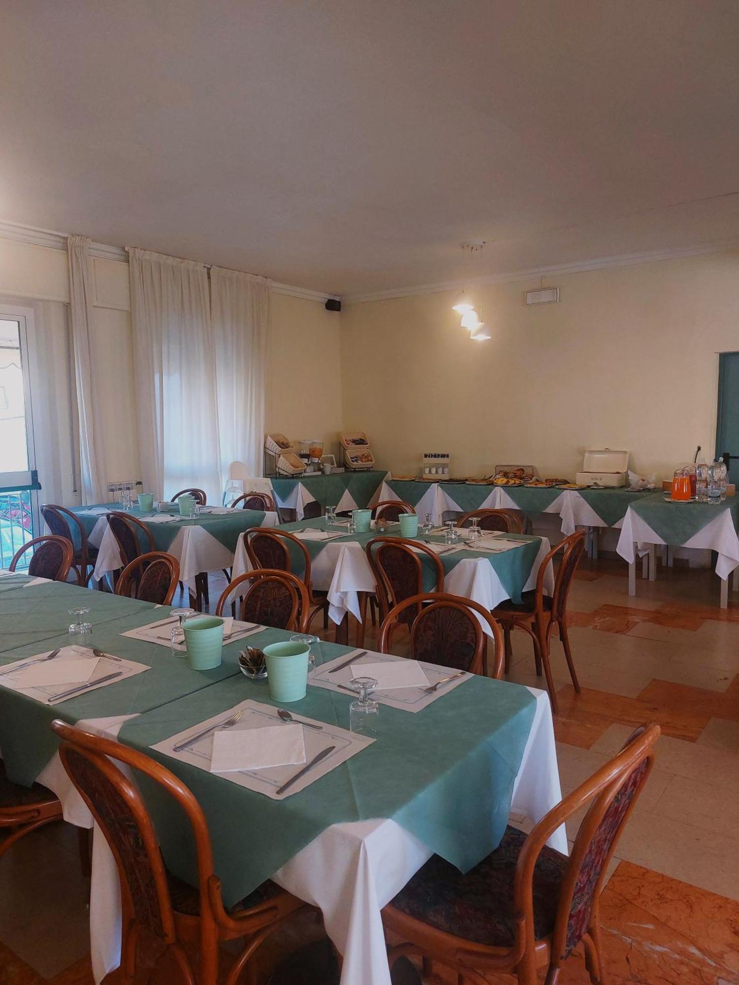 Hotel Laurin Lido di Camaiore Exterior foto